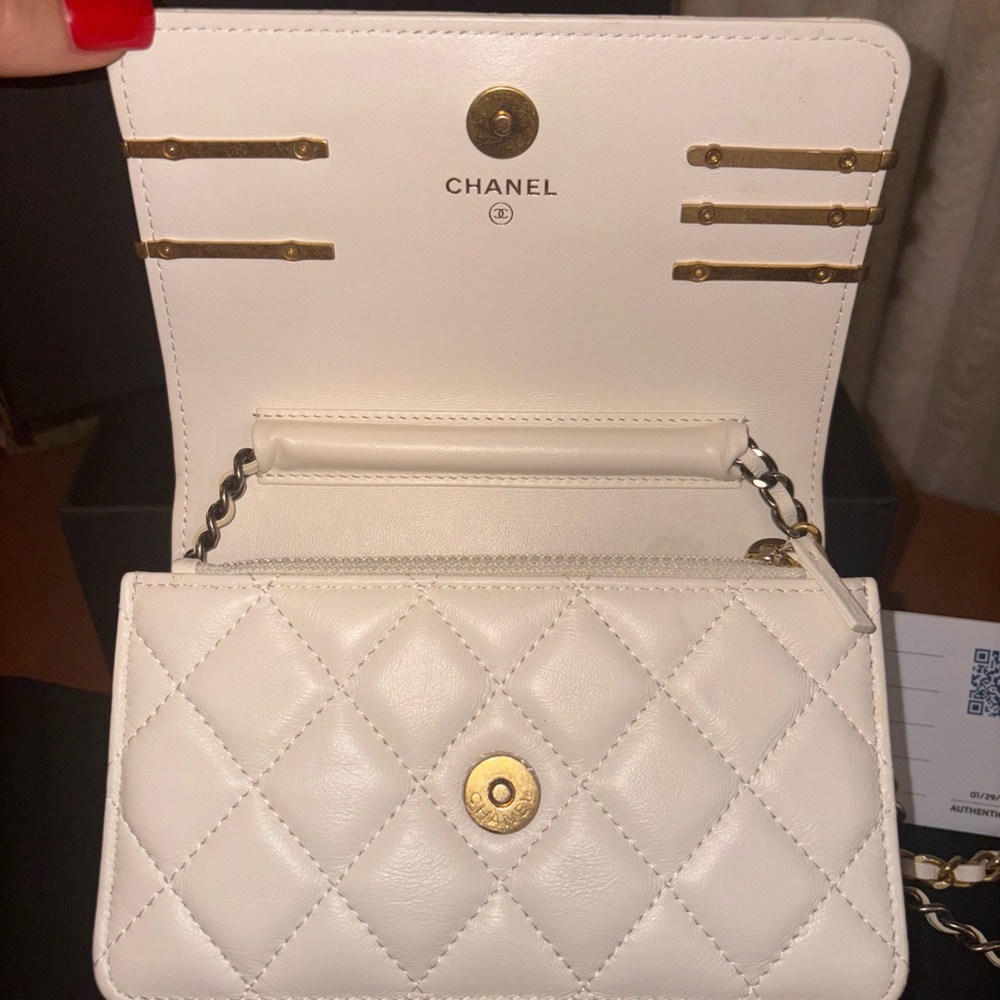 Chanel Paris Coco Runway Wallet On Chain White Lambskin WOC Full Set - Picture 11 of 14